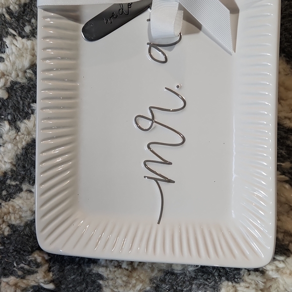 Pier1 Imports Mr and Mrs Serving Platter with Cheese Knife - Picture 2 of 9